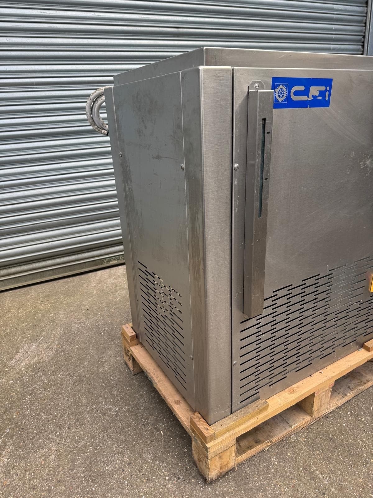 Continuous Flow Water Chiller Commercial Bakery Dough Water Cooler 80L — photo 2
