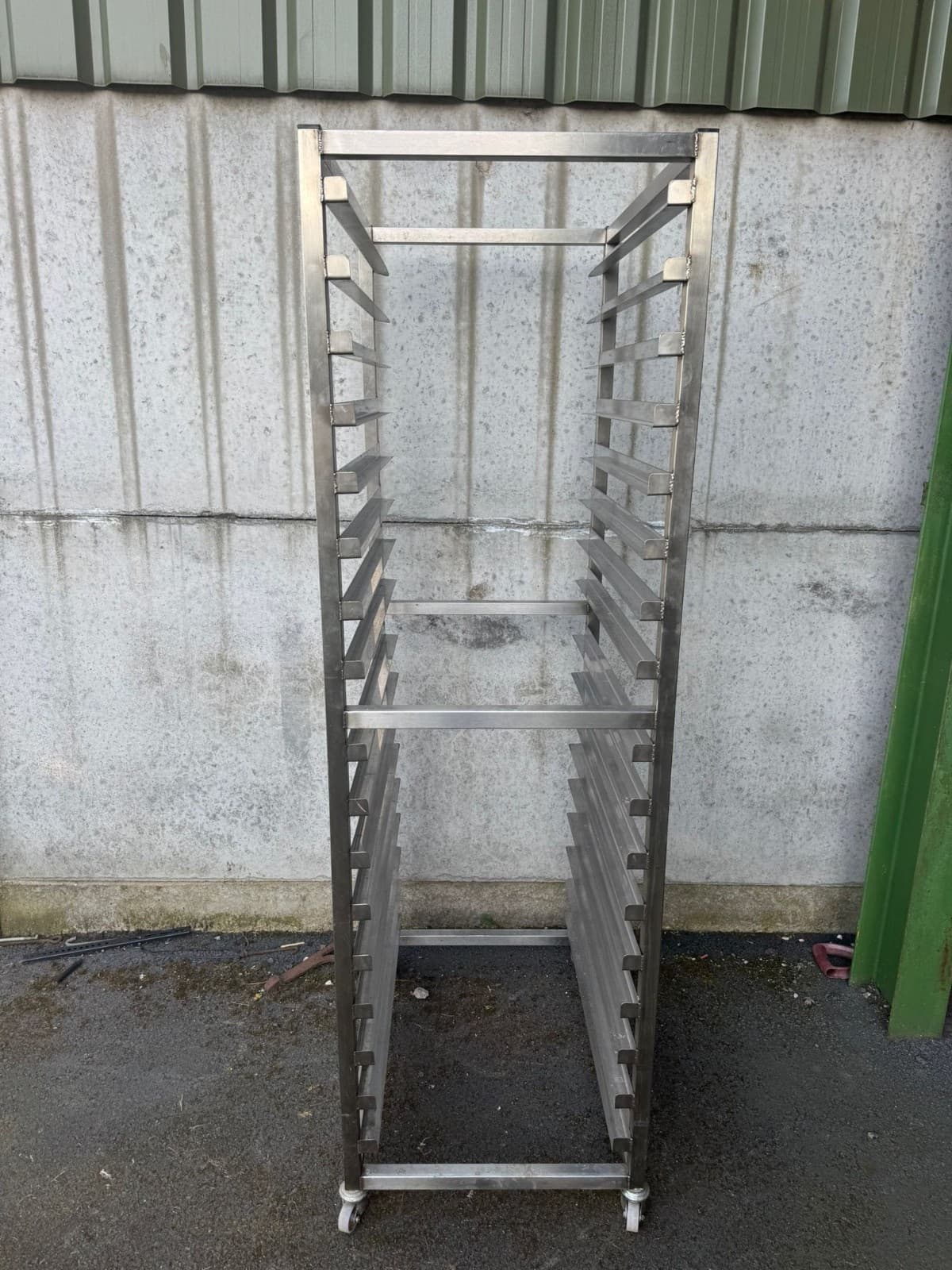 Wheeled Stainless Steel Bakery Rack 16 or 18 Runner 600 x 400 mm Tray Gastro, photo 2