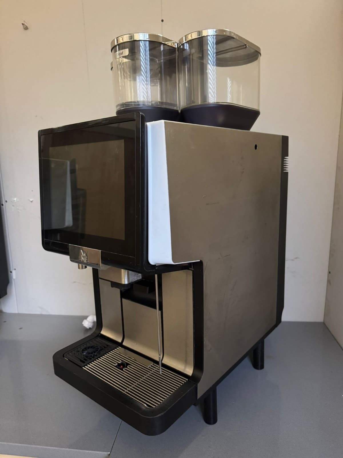 WMF 5000S+ Commercial Bean To Cup Coffee Machine With Milk Fridge Fully Serviced, photo 2
